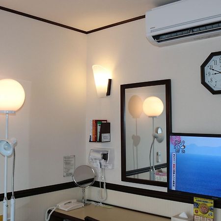 Toyoko Inn Kobe Sannomiya-Eki Higashi Exteriör bild