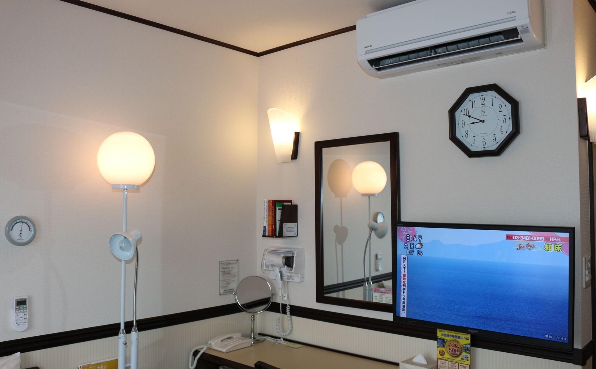 Toyoko Inn Kobe Sannomiya-Eki Higashi Exteriör bild