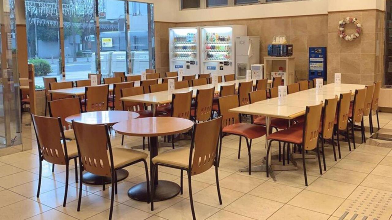 Toyoko Inn Kobe Sannomiya-Eki Higashi Exteriör bild