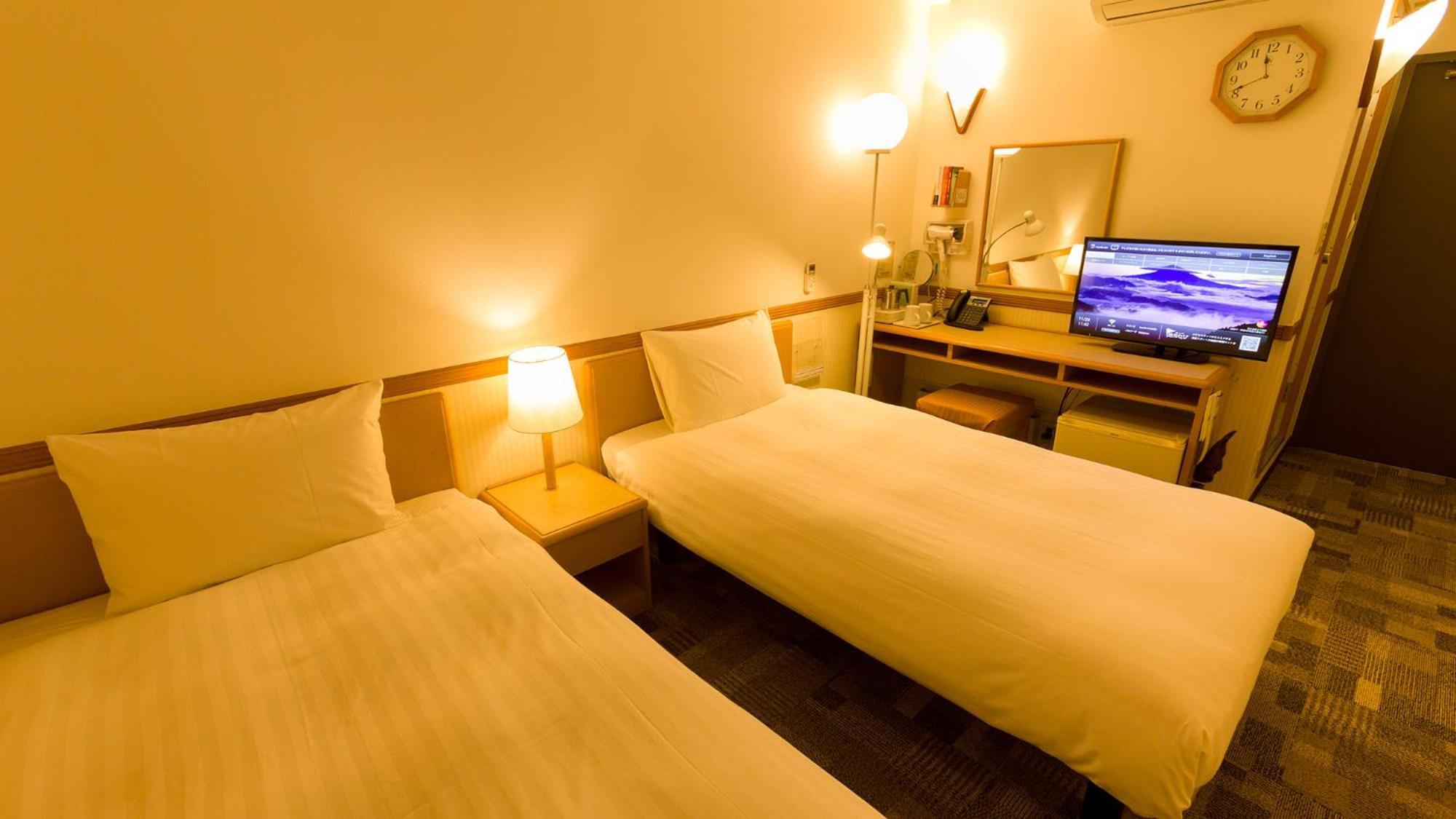 Toyoko Inn Kobe Sannomiya-Eki Higashi Rum bild