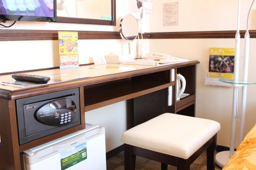 Toyoko Inn Kobe Sannomiya-Eki Higashi Exteriör bild