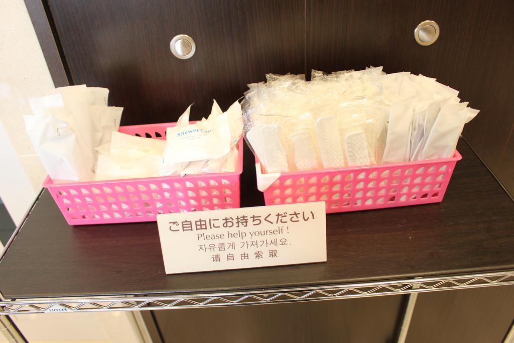 Toyoko Inn Kobe Sannomiya-Eki Higashi Exteriör bild