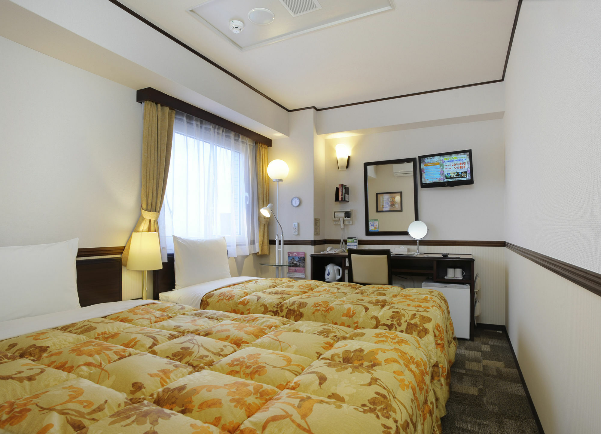 Toyoko Inn Kobe Sannomiya-Eki Higashi Exteriör bild