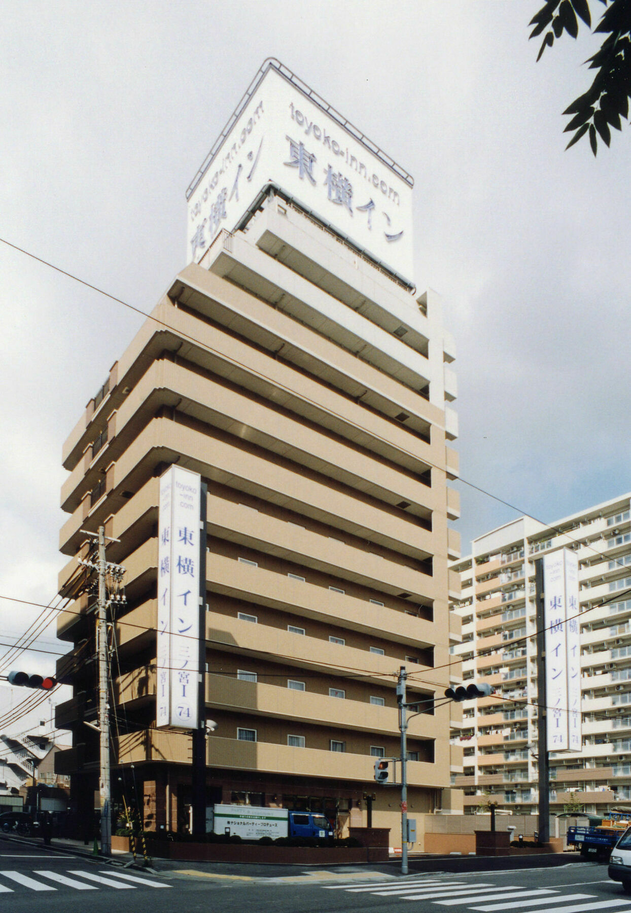 Toyoko Inn Kobe Sannomiya-Eki Higashi Exteriör bild